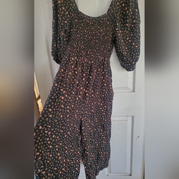 Madewell All Over Floral Print Jump Suit Loose Leggs, Smocked Top, Size 4 - Picture 4 of 7